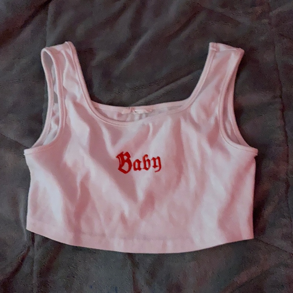 Cute crop top!